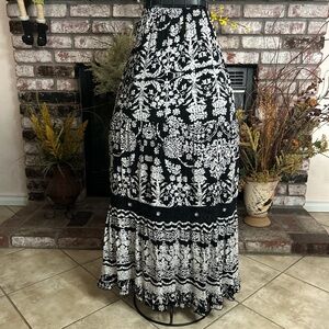Forbidden Los Angeles Tiered Crochet Rhinestones Detail Floral Maxi Skirt Sz XL